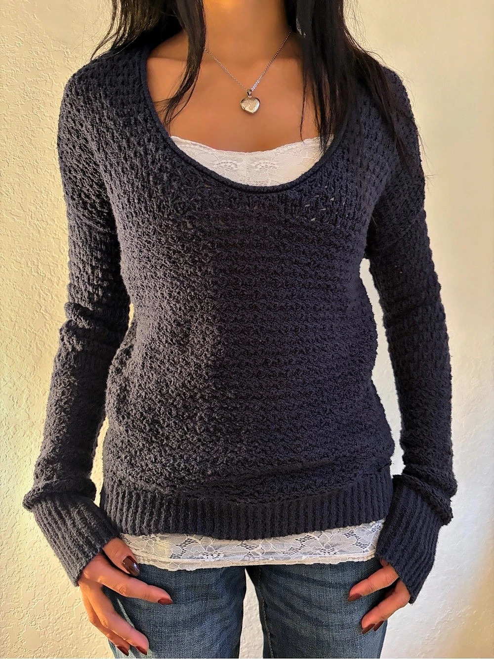 Abercrombie & Fitch Textured Scoop Neck Sweater in Navy Size Small